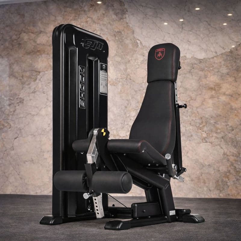 Telju Leg Extension in custom zwart — hotel gym inrichting