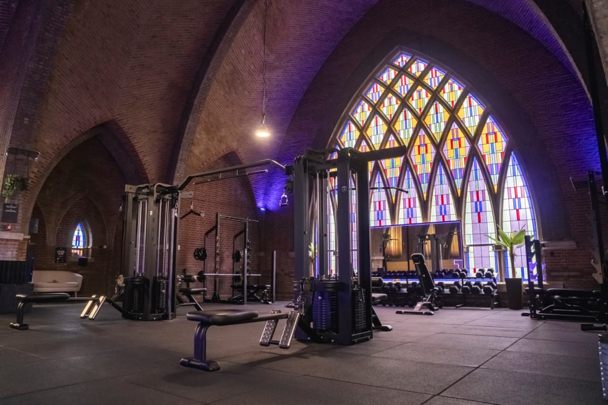 Holy Fit boutique studio — Telju Fitness inrichting